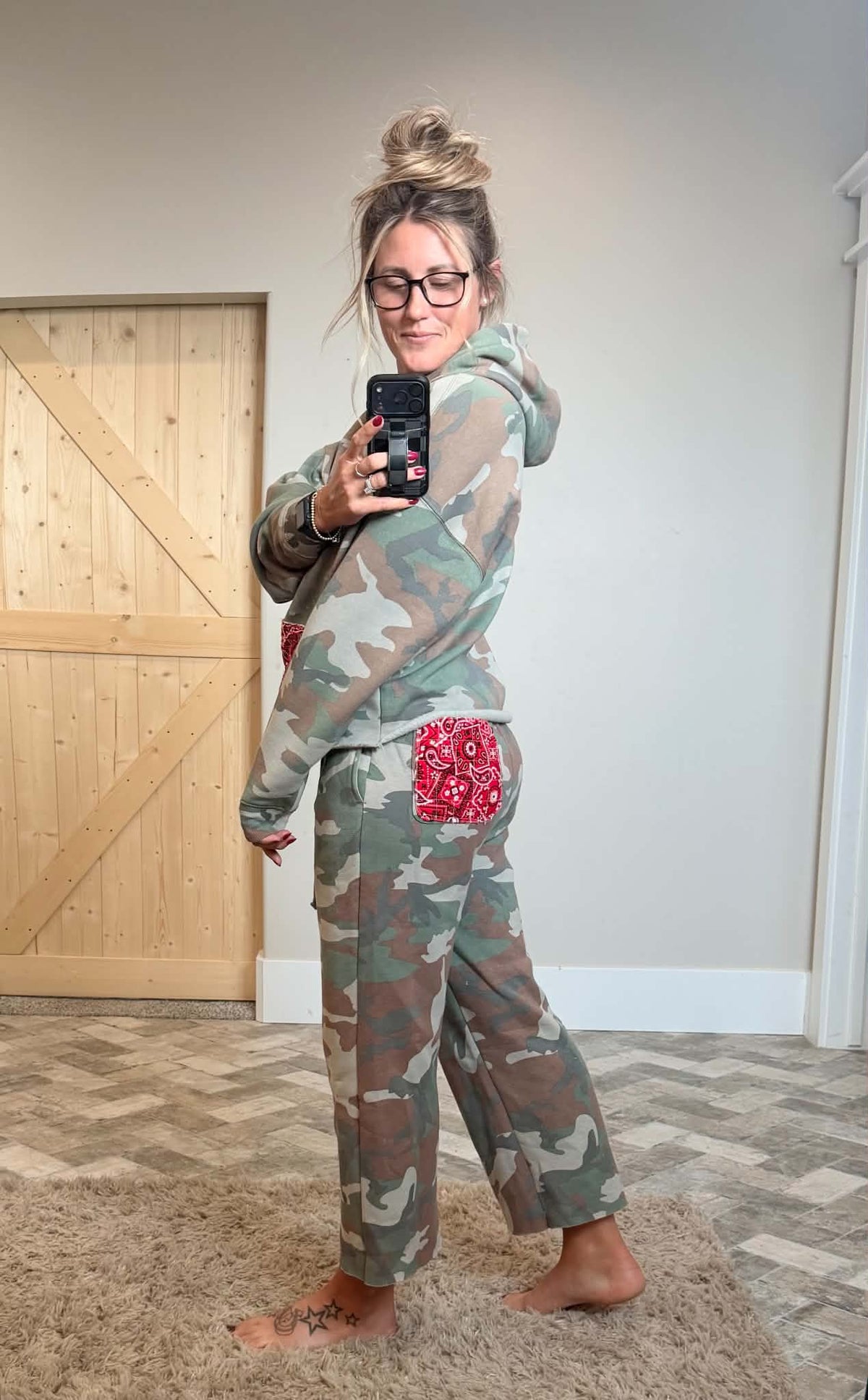 Camo sweats with quilted red bandana