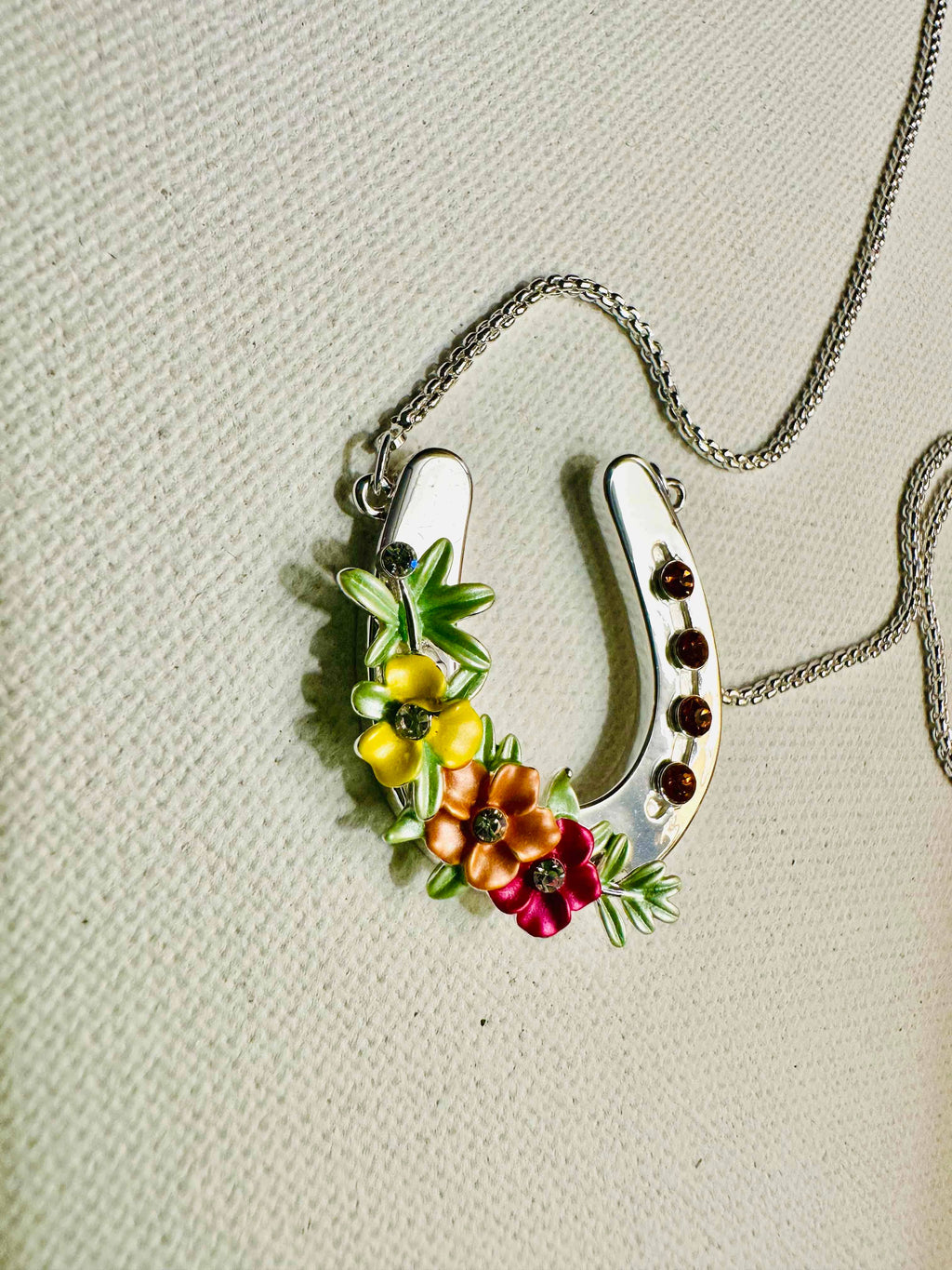 Horseshoe with Boho flowers/ horse Necklace Jewelry