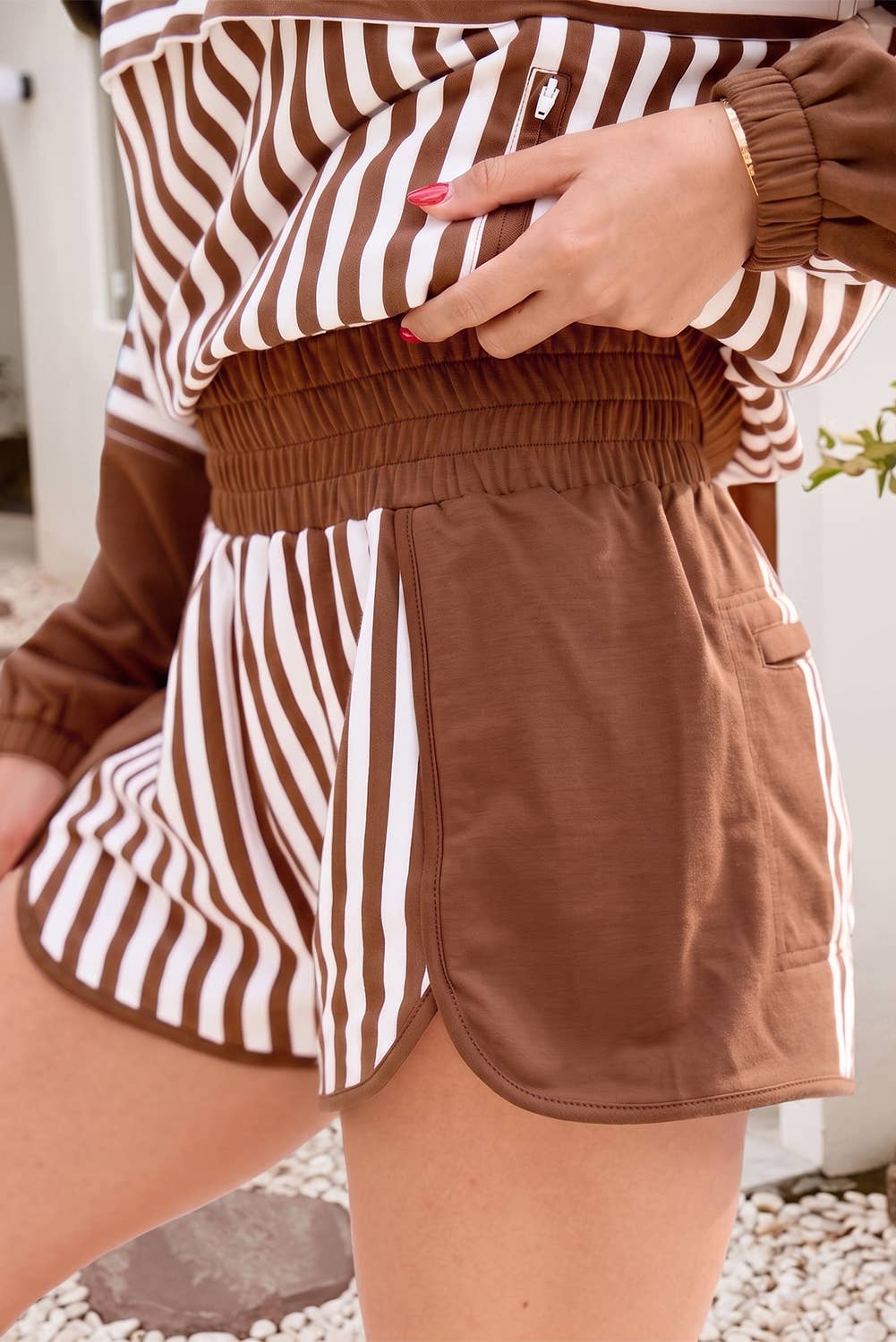Striped Two Piece Long Sleeve Shift Top Short Set: Brown Stripe