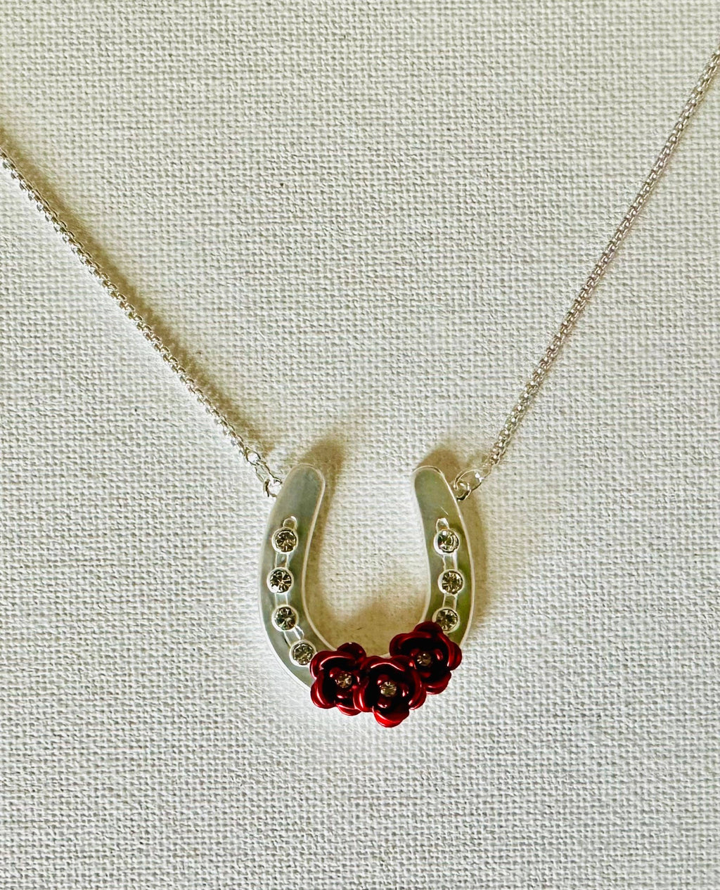 Horseshoe with Roses/horse lovers Necklace Jewelry